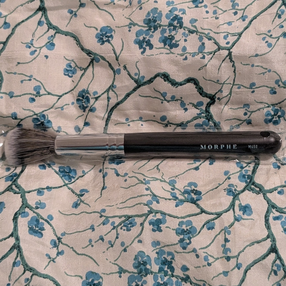 Powder Brush Morphe M450 Round Powder Brush - New With Tags